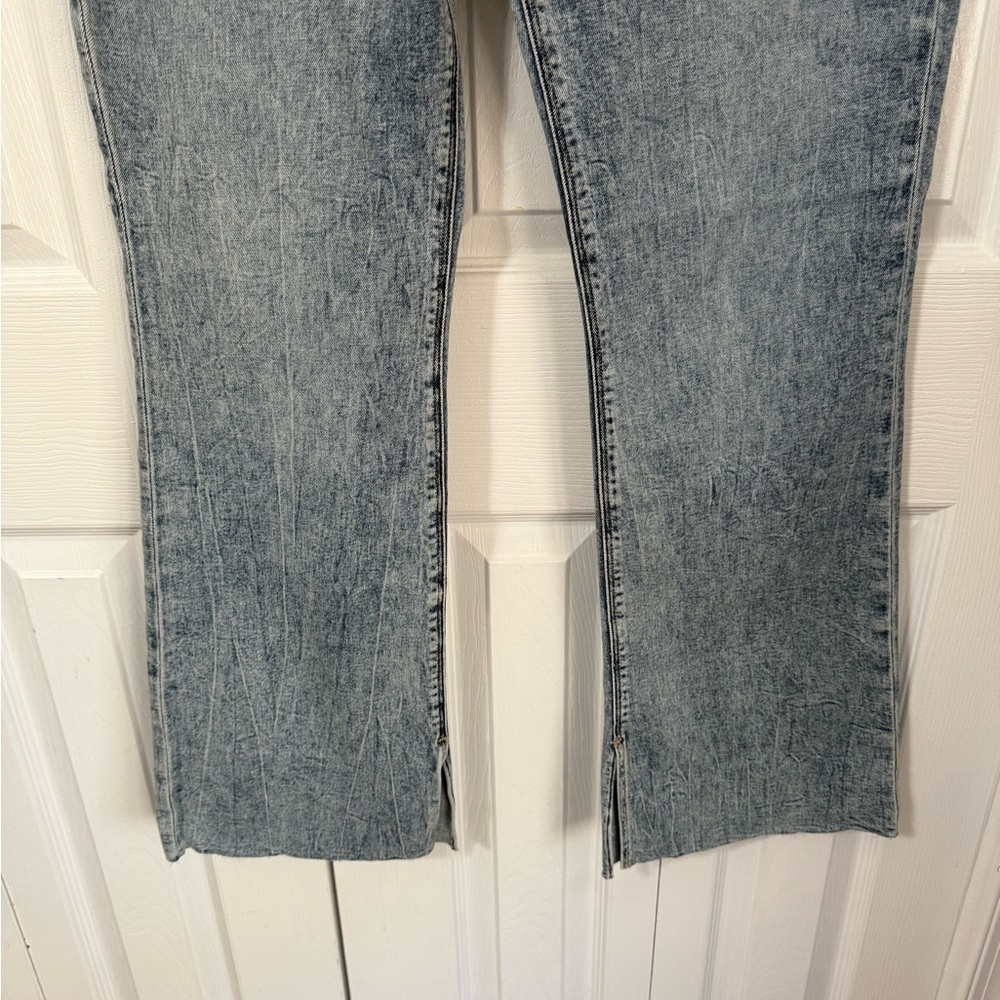 Hudson Women’s Barbara High Rise Bootcut Petite waist 34 Petite Medium Wash - Picture 9 of 13